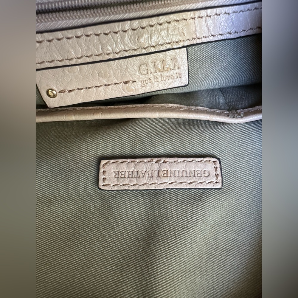 G.I.L.I. Pale Peach  Ostrich Embossed Leather Hobo Bag with Tassel - Picture 9 of 12